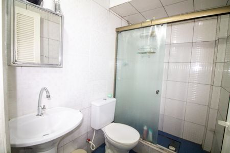 Casa à venda com 115m², 3 quartos e 1 vaga Casa à venda com 115m², 3 quartos e 1 vagaBanheiro social