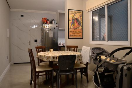 Apartamento à venda com 108m², 2 quartos e 2 vagasSala