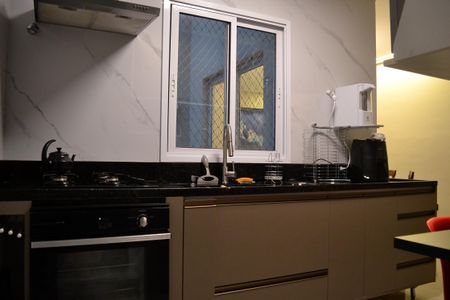 Apartamento à venda com 108m², 2 quartos e 2 vagasCozinha