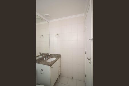 Apartamento à venda com 75m², 2 quartos e 2 vagas Apartamento à venda com 75m², 2 quartos e 2 vagasBanheiro da Suíte