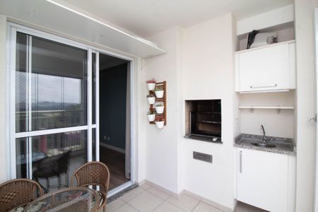 Apartamento à venda com 75m², 2 quartos e 2 vagas Apartamento à venda com 75m², 2 quartos e 2 vagasVaranda da sala