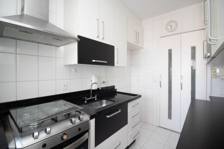 Apartamento à venda com 75m², 2 quartos e 2 vagas Apartamento à venda com 75m², 2 quartos e 2 vagasCozinha