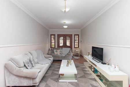 Sala de casa à venda com 3 quartos, 143m² em Vila Nivi, São Paulo