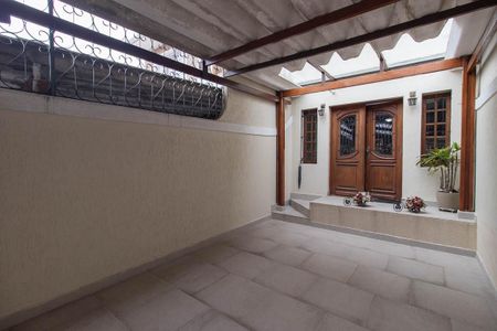 Casa à venda com 143m², 3 quartos e 2 vagasGaragem