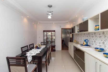 Casa à venda com 143m², 3 quartos e 2 vagasCozinha