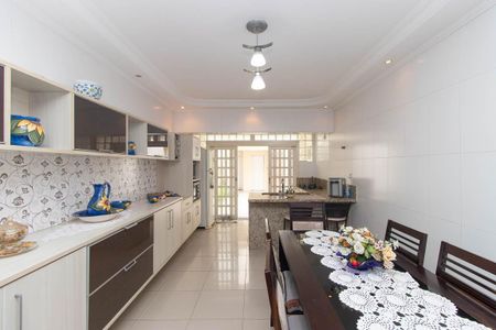 Casa à venda com 143m², 3 quartos e 2 vagasCozinha
