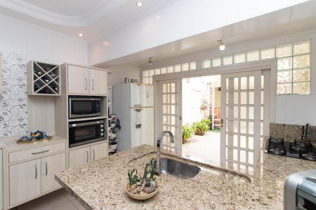 Casa à venda com 143m², 3 quartos e 2 vagasCozinha