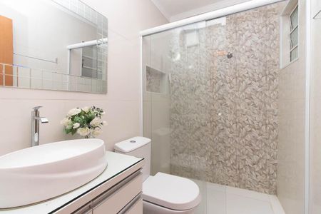 Casa à venda com 143m², 3 quartos e 2 vagasBanheiro Social