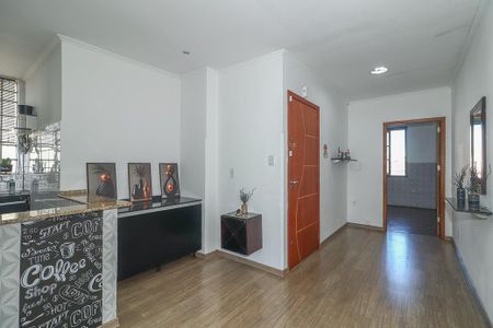 Apartamento à venda com 74m², 2 quartos e sem vagaSala