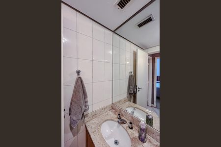 Apartamento para alugar com 70m², 3 quartos e 2 vagasBanheiro social