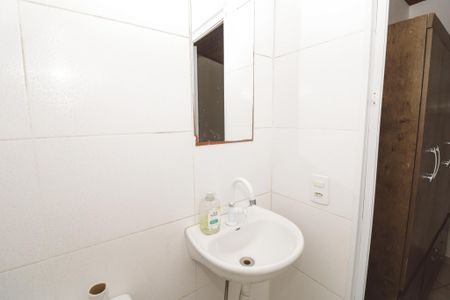 Casa para alugar com 42m², 1 quarto e sem vagaBanheiro