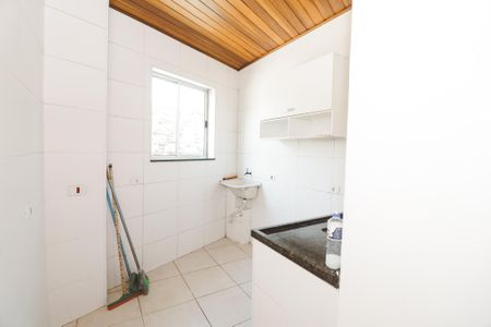 Casa para alugar com 42m², 1 quarto e sem vagaCozinha e Área de Serviço