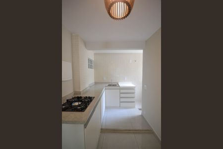 Apartamento para alugar com 35m², 3 quartos e sem vaga Apartamento para alugar com 35m², 3 quartos e sem vagaCozinha e Área de Serviço