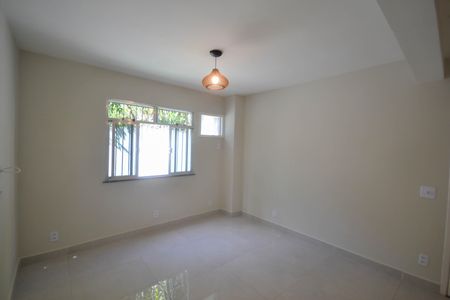 Sala de apartamento para alugar com 3 quartos, 35m² em Centro, Nova Iguaçu