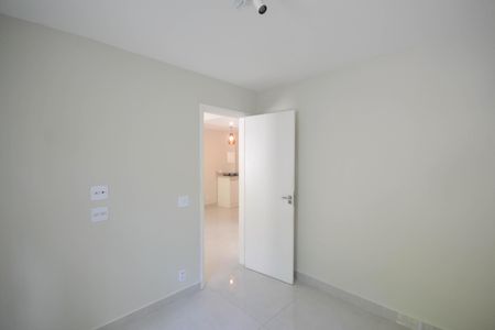 Quarto 1 de apartamento para alugar com 3 quartos, 35m² em Centro, Nova Iguaçu