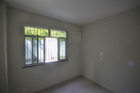 Quarto 1 de apartamento para alugar com 3 quartos, 35m² em Centro, Nova Iguaçu