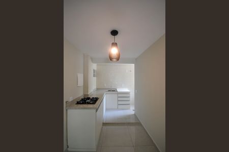 Apartamento para alugar com 35m², 3 quartos e sem vaga Apartamento para alugar com 35m², 3 quartos e sem vagaCozinha e Área de Serviço