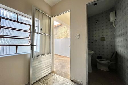 Casa para alugar com 300m², 2 quartos e 1 vaga Casa para alugar com 300m², 2 quartos e 1 vagaQuarto de Serviço