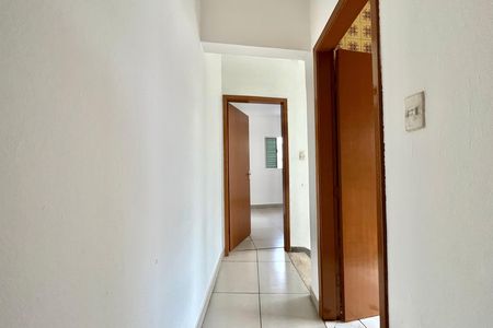 Casa para alugar com 300m², 2 quartos e 1 vaga Casa para alugar com 300m², 2 quartos e 1 vagaCorredor