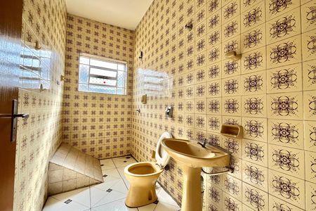 Casa para alugar com 300m², 2 quartos e 1 vaga Casa para alugar com 300m², 2 quartos e 1 vagaBanheiro