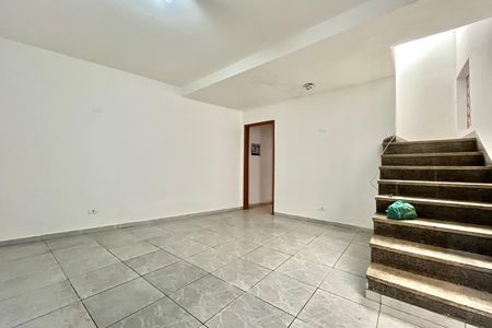 Casa para alugar com 300m², 2 quartos e 1 vaga Casa para alugar com 300m², 2 quartos e 1 vagaSala