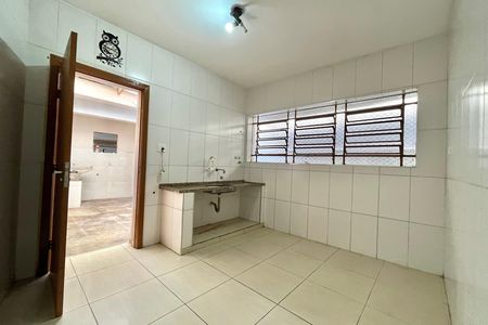 Casa para alugar com 300m², 2 quartos e 1 vaga Casa para alugar com 300m², 2 quartos e 1 vagaCozinha