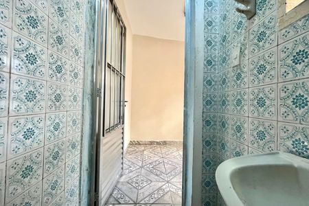 Casa para alugar com 300m², 2 quartos e 1 vaga Casa para alugar com 300m², 2 quartos e 1 vagaBanheiro de serviço