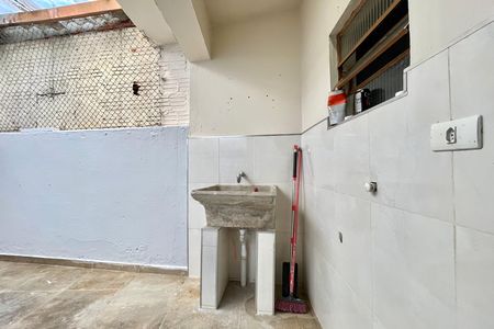 Casa para alugar com 300m², 2 quartos e 1 vaga Casa para alugar com 300m², 2 quartos e 1 vagaÁrea de Serviço