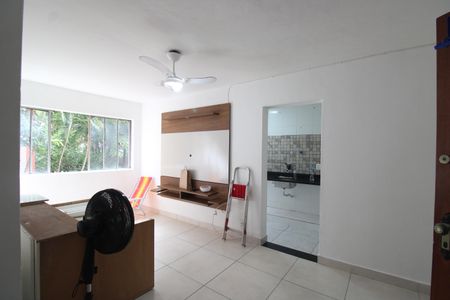 Sala de apartamento para alugar com 2 quartos, 47m² em Taquara, Rio de Janeiro