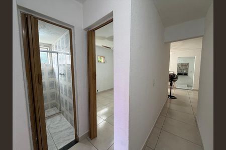 Sala - Corredor  de apartamento para alugar com 2 quartos, 47m² em Taquara, Rio de Janeiro