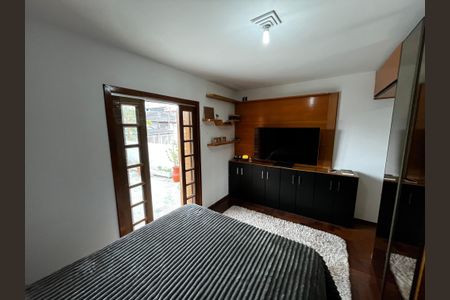 Casa à venda com 250m², 3 quartos e 2 vagasSuíte 1