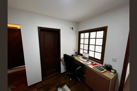 Casa à venda com 250m², 3 quartos e 2 vagasSuíte 3