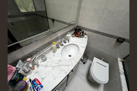 Casa à venda com 250m², 3 quartos e 2 vagasBanheiro da Suíte 1