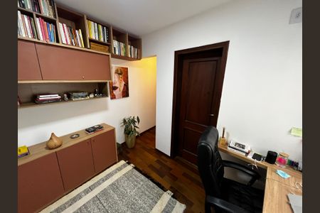 Casa à venda com 250m², 3 quartos e 2 vagasSuíte 3