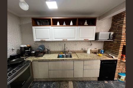 Casa à venda com 250m², 3 quartos e 2 vagasCozinha 