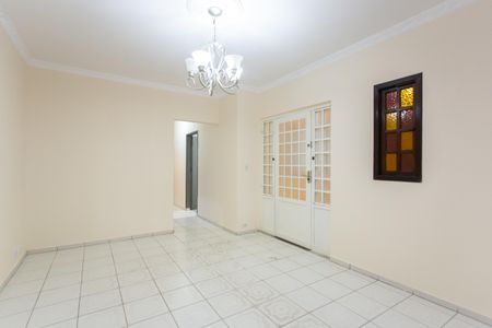 Casa para alugar com 120m², 2 quartos e 4 vagasSala