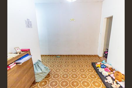 Casa à venda com 140m², 3 quartos e sem vaga Casa à venda com 140m², 3 quartos e sem vagaSala