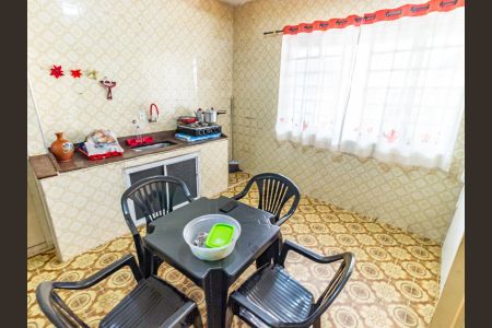 Casa à venda com 140m², 3 quartos e sem vaga Casa à venda com 140m², 3 quartos e sem vagaCozinha