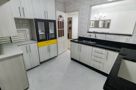 Casa de condomínio à venda com 125m², 3 quartos e 3 vagas Casa de condomínio à venda com 125m², 3 quartos e 3 vagasCozinha - Armários