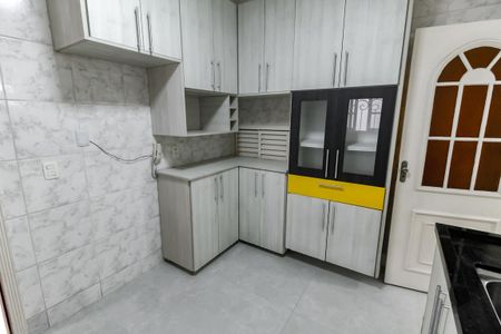 Casa de condomínio à venda com 125m², 3 quartos e 3 vagas Casa de condomínio à venda com 125m², 3 quartos e 3 vagasCozinha - Armários