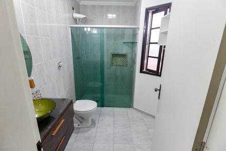 Casa de condomínio à venda com 125m², 3 quartos e 3 vagas Casa de condomínio à venda com 125m², 3 quartos e 3 vagasBanheiro da Suíte