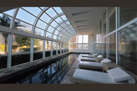 Área comum - Piscina térmica de apartamento para alugar com 1 quarto, 37m² em Três Figueiras, Porto Alegre