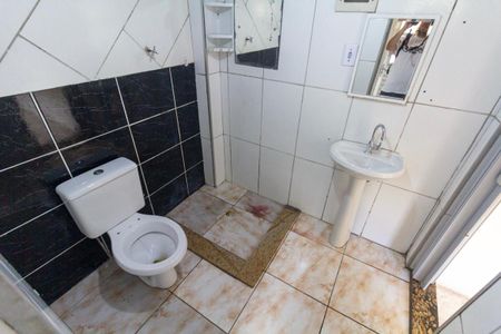 Banheiro de casa para alugar com 1 quarto, 40m² em Vila Nhocune, São Paulo