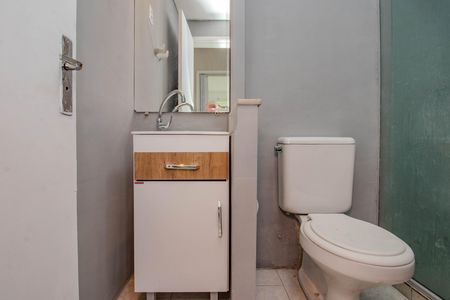 Banheiro de apartamento à venda com 1 quarto, 47m² em Parque Santa Fé, Porto Alegre