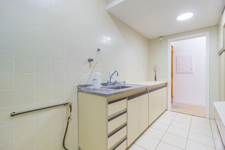 Apartamento à venda com 72m², 3 quartos e 2 vagas Apartamento à venda com 72m², 3 quartos e 2 vagasCozinha