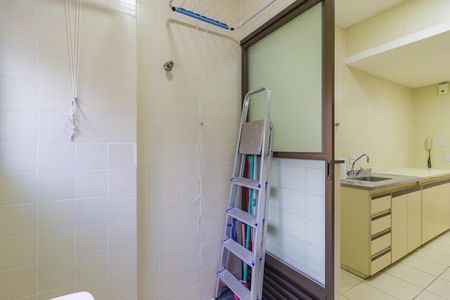 Apartamento à venda com 72m², 3 quartos e 2 vagas Apartamento à venda com 72m², 3 quartos e 2 vagasÁrea de Serviço