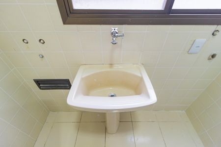 Apartamento à venda com 72m², 3 quartos e 2 vagas Apartamento à venda com 72m², 3 quartos e 2 vagasDetalhe - Área de Serviço