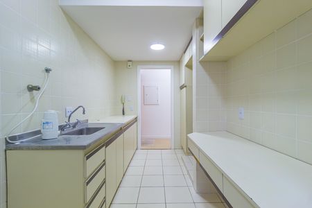Apartamento à venda com 72m², 3 quartos e 2 vagas Apartamento à venda com 72m², 3 quartos e 2 vagasCozinha