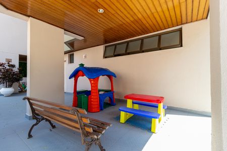 Apartamento à venda com 72m², 3 quartos e 2 vagas Apartamento à venda com 72m², 3 quartos e 2 vagasPlayground