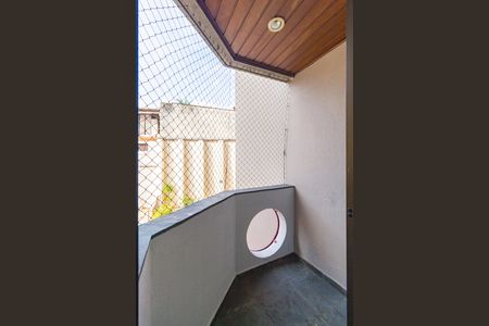 Apartamento à venda com 72m², 3 quartos e 2 vagas Apartamento à venda com 72m², 3 quartos e 2 vagasVaranda